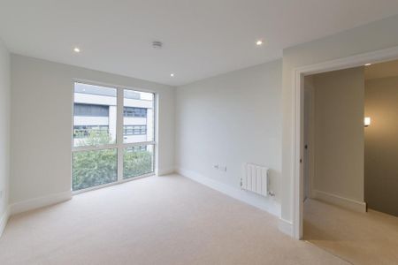 4 bedroom flat to rent - Photo 4
