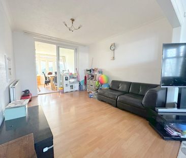 Semi Detached House - Photo 3