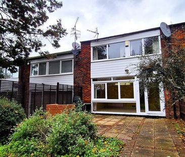 4 bedroom terraced house to rent - Photo 3