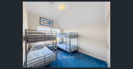 Fully Furnished 3x2 Townhouse - Photo 3