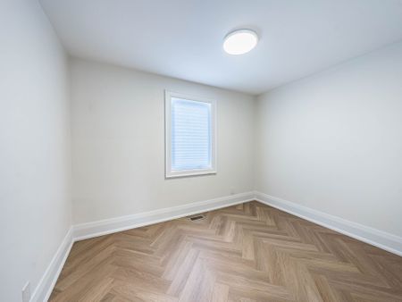 For Lease - 363 Culford Road, Toronto, Ontario - Photo 4