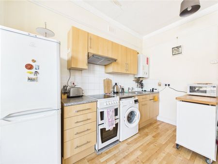 Denton Road, East Twickenham, London, TW1 - Photo 5