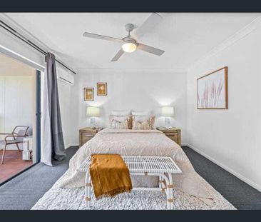 BEACHSIDE FURNISHED TOWNHOUSE APARTMENT - Photo 5