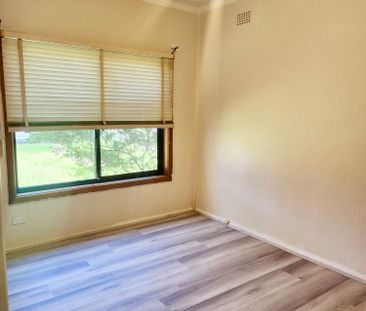 Charming 3-Bedroom Home in Peakhurst!! - Photo 4