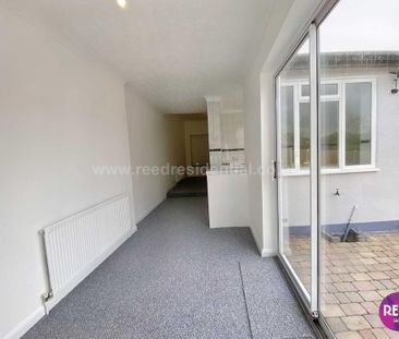 2 bedroom semi-detached bungalow to rent - Photo 3