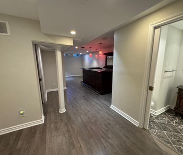 For Lease - 138 Denise Circle, Newmarket, Ontario - Photo 5