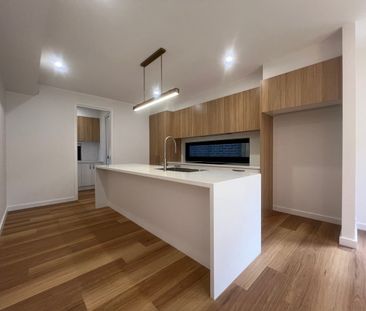 Brand New Luxury Living in Vermont Secondary Zone - Photo 3