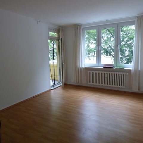 Helle Wohnung mit Balkon, nahe dem Volkspark Schönholzer Heide ***Laminat***Wannenbad**** - Photo 1