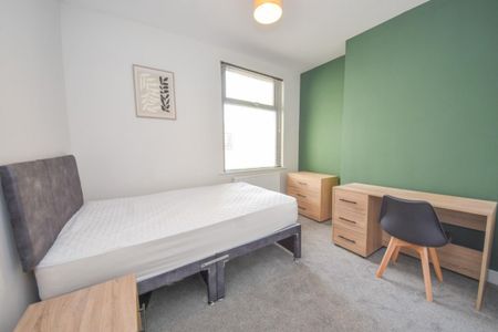 1 bed Room for Rent - Photo 2