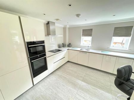 2 bedroom apartment to rent - Photo 5