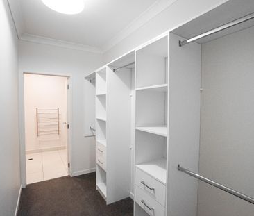 ONE WEEK RENT FREE - Photo 2