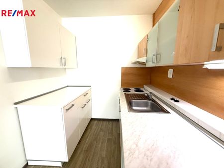 Pronájem bytu 2+kk v osobním vlastnictví 42 m², Slaný - Photo 4