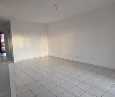 Location Appartement 3 pièces 68m² - Photo 2