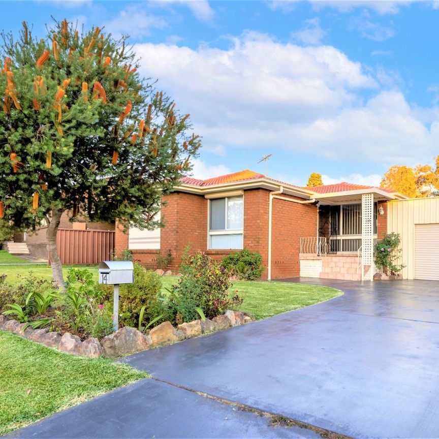 Comfy Living in Popular Location&excl; - Photo 1