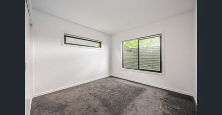 Modern Comfort in a Prime Reservoir Pocket - Photo 3