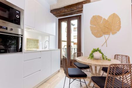 Calle Santas Patronas, Sevilla, Andalusia 41001 - Photo 3