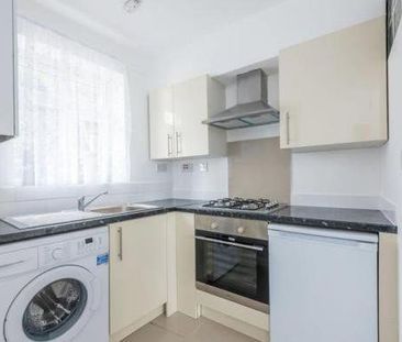 3 bedroom apartment to rent - Photo 3