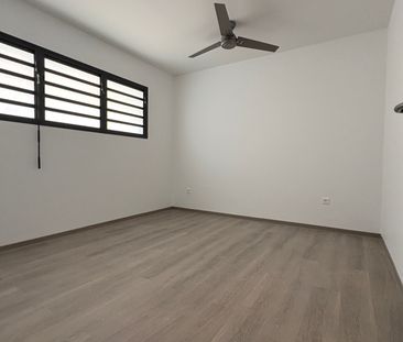 Location Appartement 2 pièces 46m² ST DENIS 97400 - Photo 4