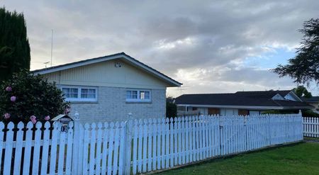 3 spacious bedrooms - Henderson - Photo 3