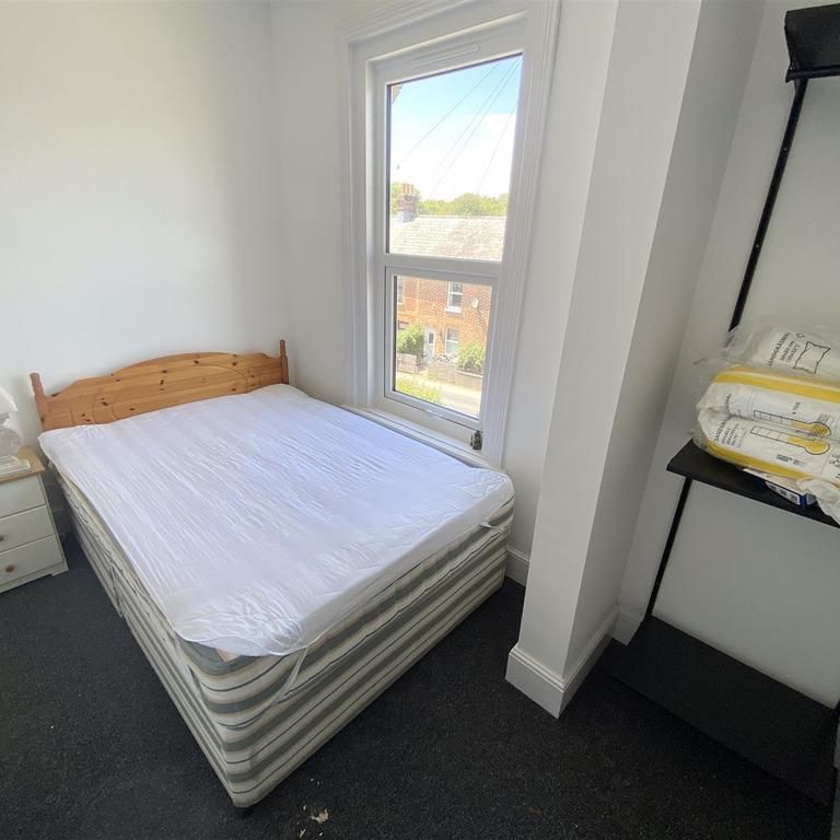 1 bedroom semi-detached house to rent - Photo 1