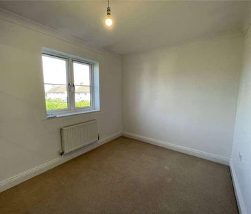 Threadneedle Close, Kingsbury Episcopi, Martock, Somerset, TA12 - Photo 2