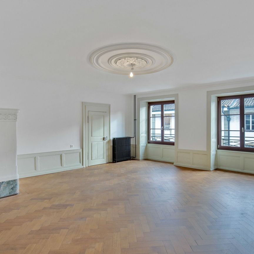 Estavayer-le-lac, à louer, maison de ville, entièrement rénovée, 210m2 - Foto 1