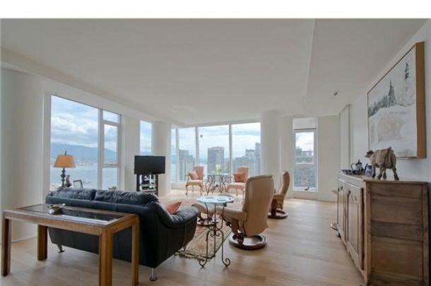 Condo in Downtown Vancouver, BC - Photo 1