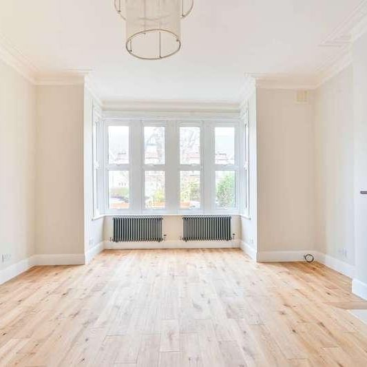 Blenheim Gardens, Willesden Green, NW2 - Photo 1