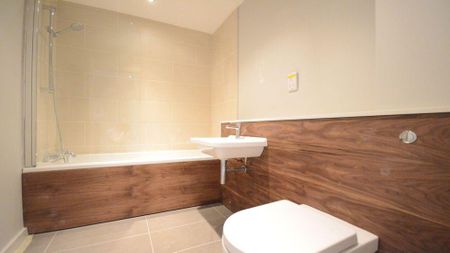 2 bedroom flat to rent - Photo 5