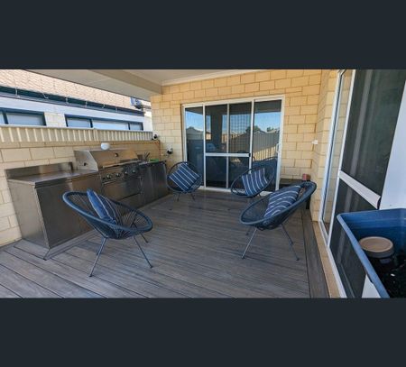 28 Trojan Bend, Madeley, WA 6065 - Photo 3