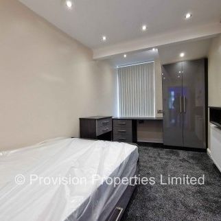 3 Bedroom Flats in Woodhouse - Photo 1