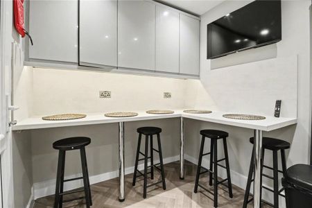 5 bedroom terraced house to rent - Photo 5