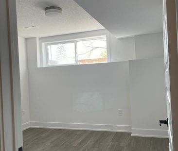 For Lease - 99 Roger Street Unit# 0005, Waterloo, Ontario - Photo 5