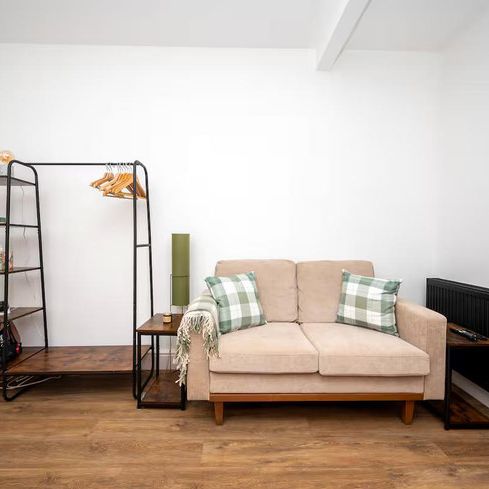 Waddon Road - Photo 1