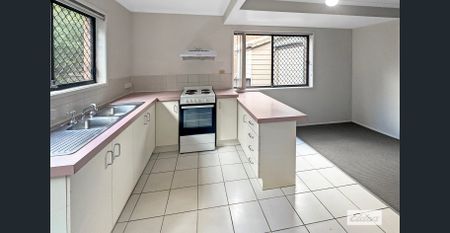 Low Maintenance Townhouse in Shailer Park - Photo 5