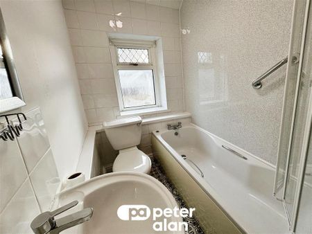 Pantycefn Road, Markham, BLACKWOOD - Photo 5