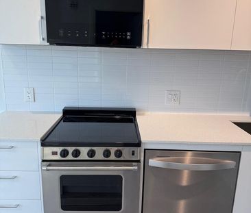 For Lease - 3250 Carding Mill Trail Unit# 213, Oakville, Ontario - Photo 2