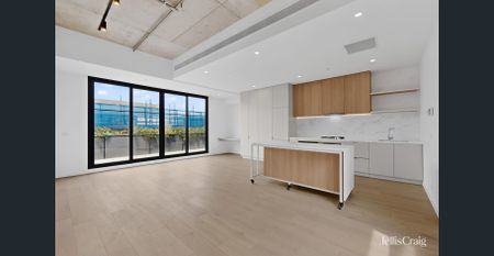 Modern Loft-Style Luxury in the Heart of Kensington - Photo 2