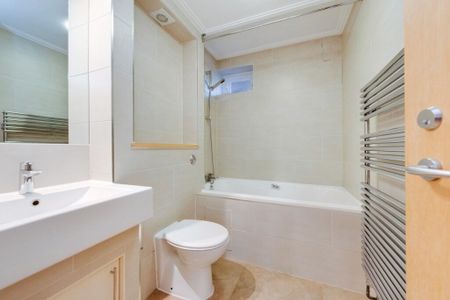 2 Bedroom Flat To Let - Photo 2