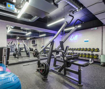 5 bed Apartment for Rent - Photo 5