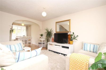 3 bedroom terraced house to rent - Photo 2