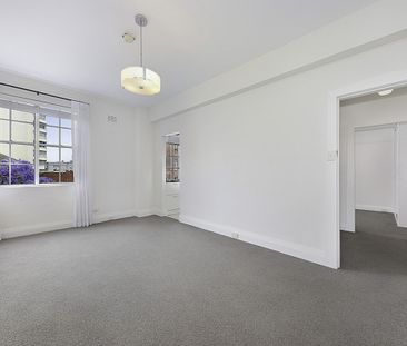 40/2 Greenknowe Avenue, Elizabeth Bay NSW 2011 - Apartment For Rent... - Photo 4