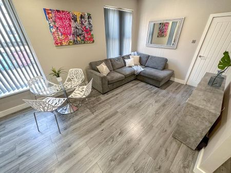 6 bedroom terraced house to rent - Photo 5