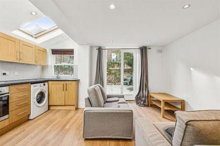 2 bedroom flat to rent - Photo 3