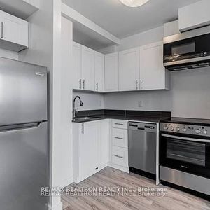 Bachelor for Lease in Yorkville - Photo 2