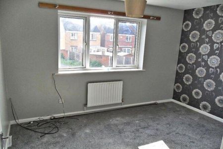 2 bedroom semi-detached house to rent - Photo 4