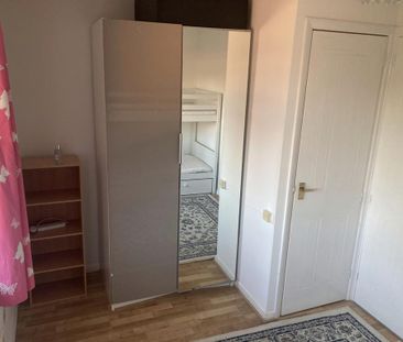 2 bedroom end of terrace house to rent - Photo 6