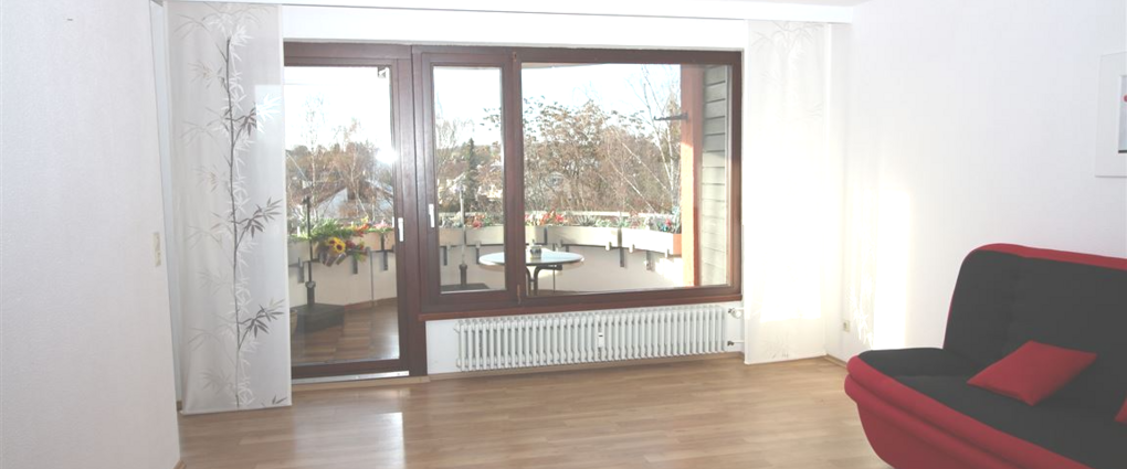 Ideal für Paare: 2,5 mit Balkon und Garage - Photo 1