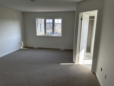 For Lease - 231 Mckenzie Drive, Clearview, Ontario - Photo 5