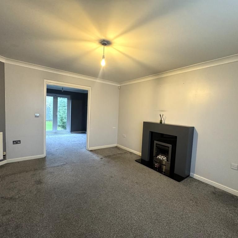 6 bedroom detached house to rent - Photo 1